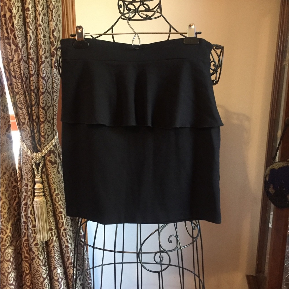 🎈Kinsie black ruffled skirt